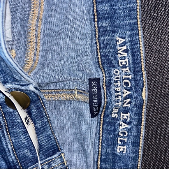 American Eagle Distressed Super Stretch. high Rise Jeggings Size 10 - Picture 13 of 14